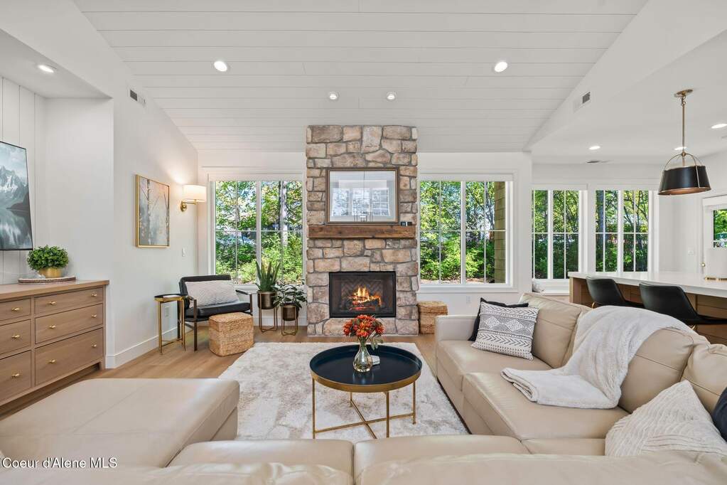 Open Living Area