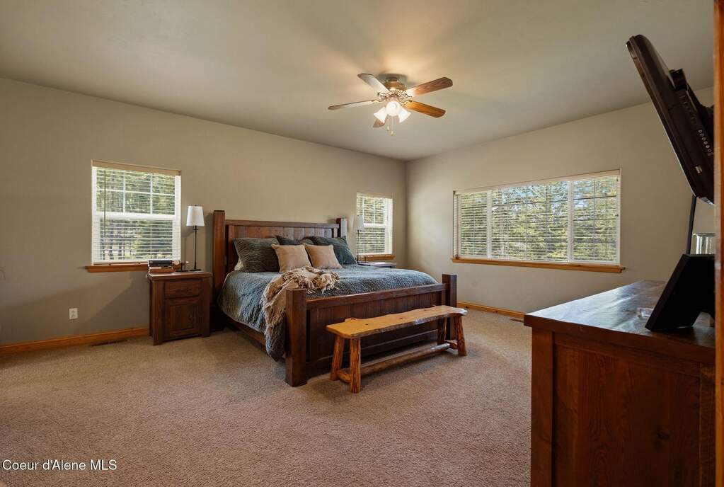 235 Kiebert Loop