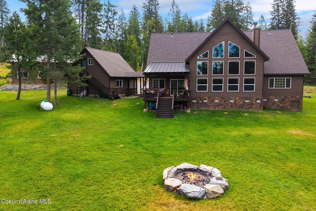 235 Kiebert Loop