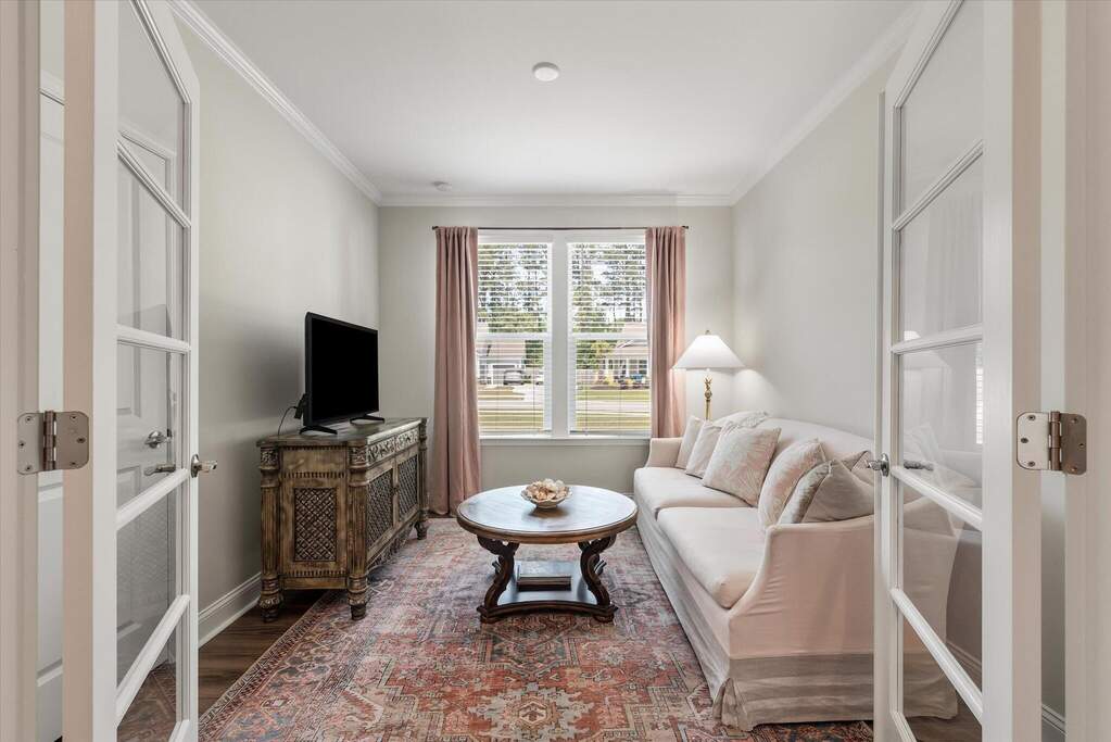 3 Bedroom Single Family Home/House's Image 8