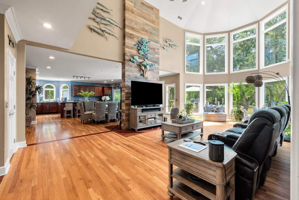 4 Bedroom Single Family Home/House's Image 18