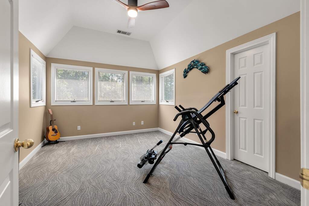 4 Bedroom Single Family Home/House's Image 35
