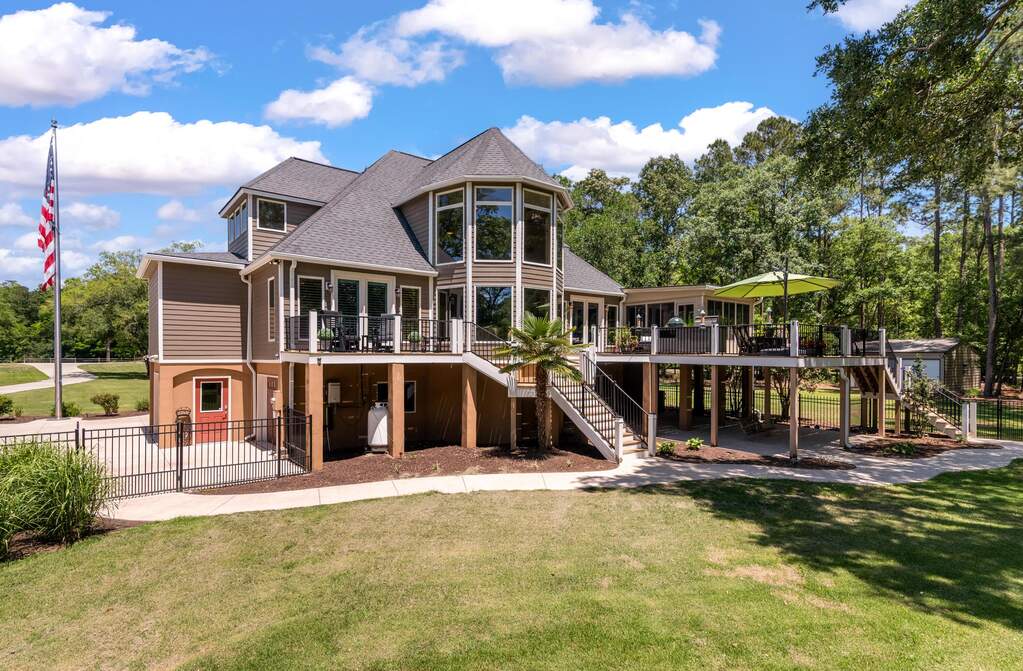 4 Bedroom Single Family Home/House's Image 44