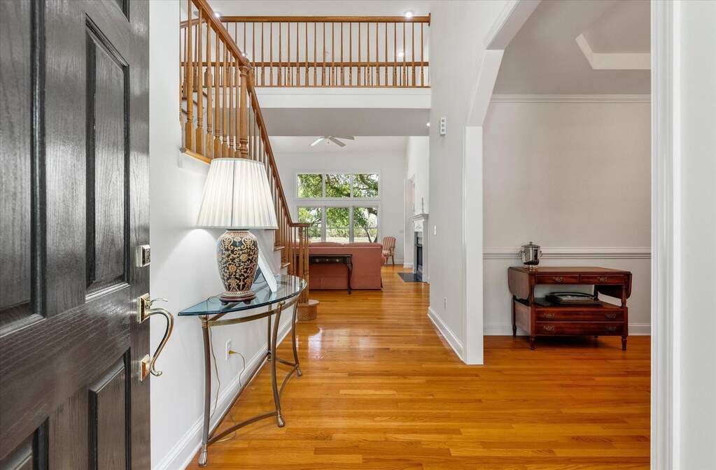 4 Bedroom Single Family Home/House's Image 9