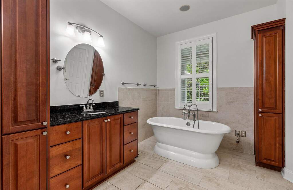 4 Bedroom Single Family Home/House's Image 23