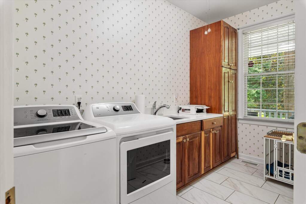 4 Bedroom Single Family Home/House's Image 25