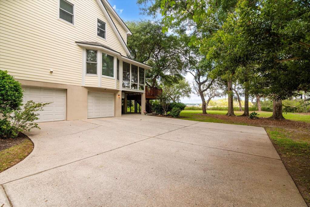 4 Bedroom Single Family Home/House's Image 38