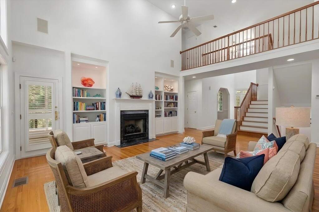 4 Bedroom Single Family Home/House's Image 5