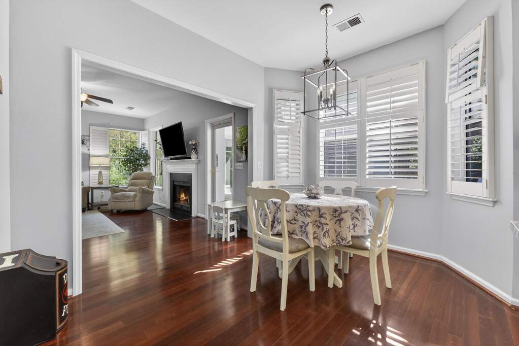 4 Bedroom Single Family Home/House's Image 6