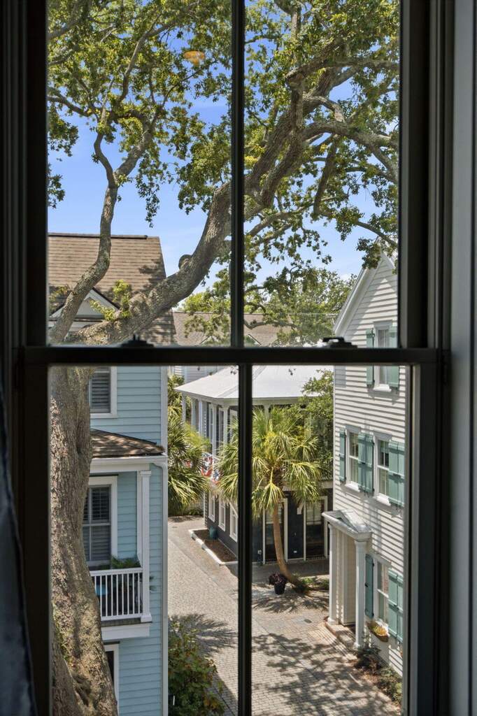 3 Bedroom Single Family Home/House's Image 4