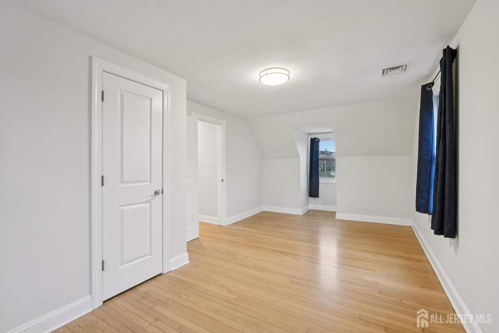 3 Bedroom Single Family Home/House's Image 15