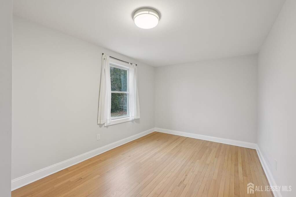 3 Bedroom Single Family Home/House's Image 13