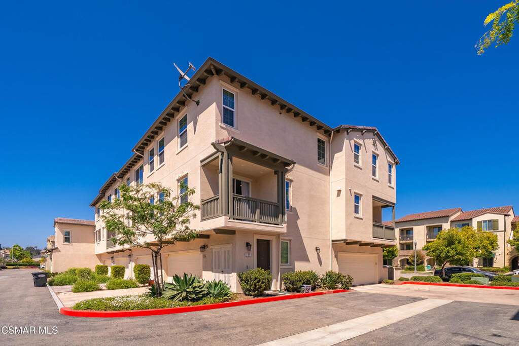 586 Pioneer Street photo