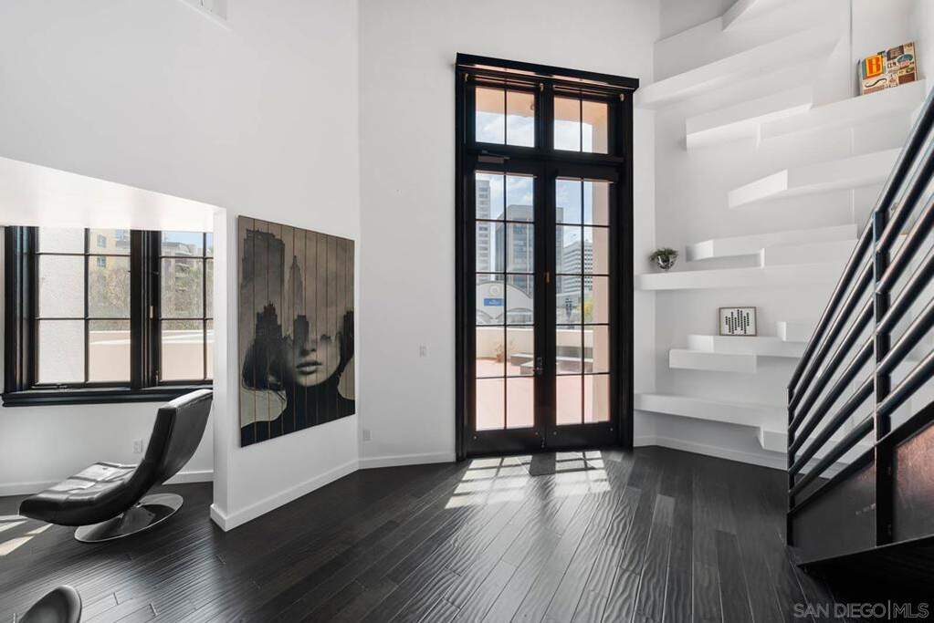 702 Ash St #102, San Diego, CA 92101
