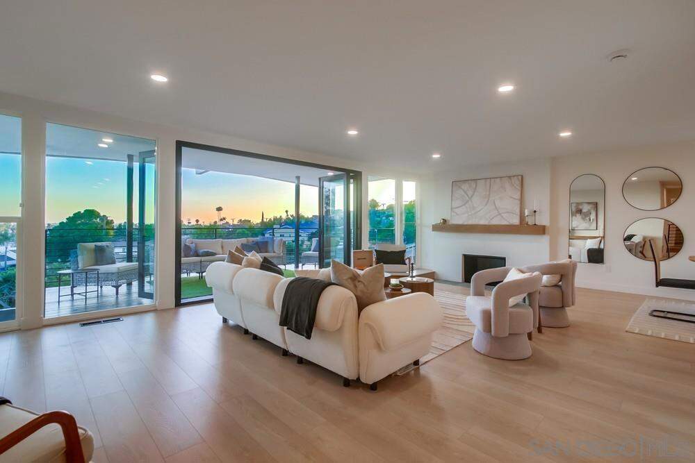 6347 Elmhurst Dr photo