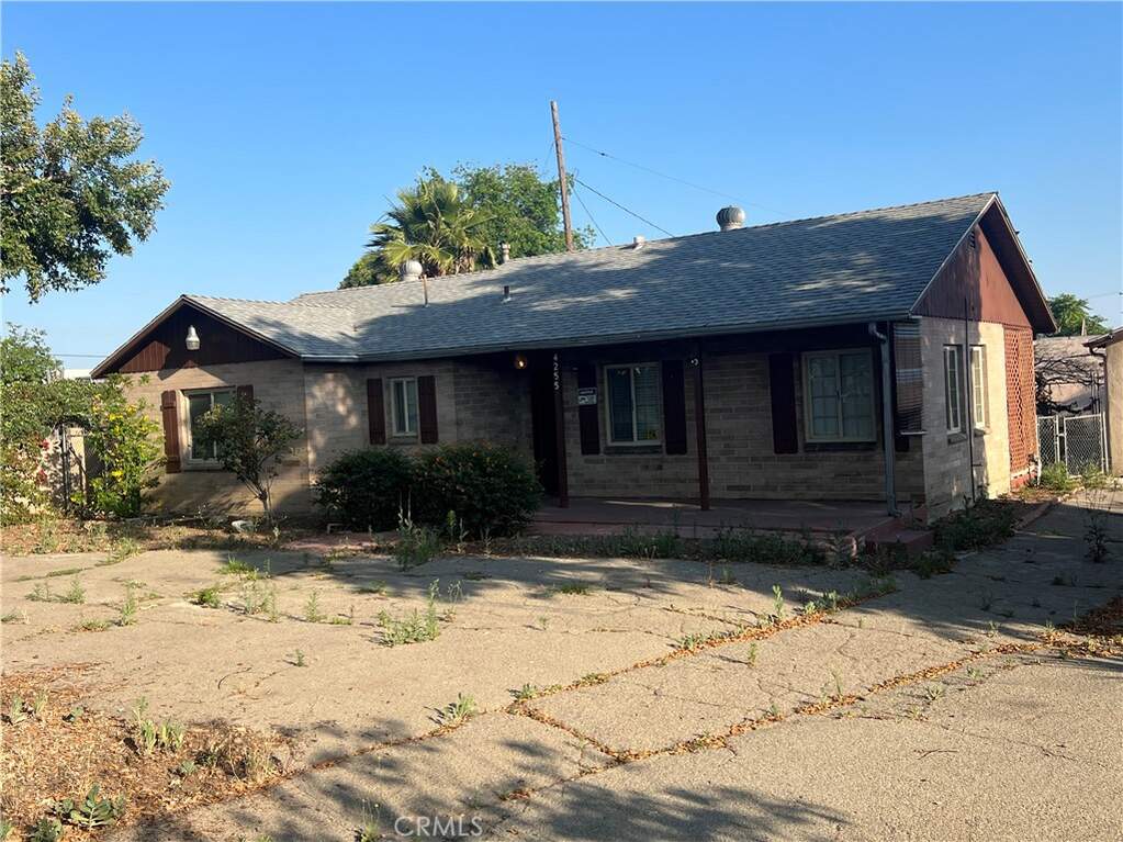 4255 3rd Street photo