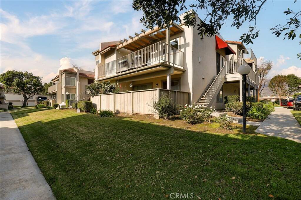870 Cinnamon Lane #60 photo