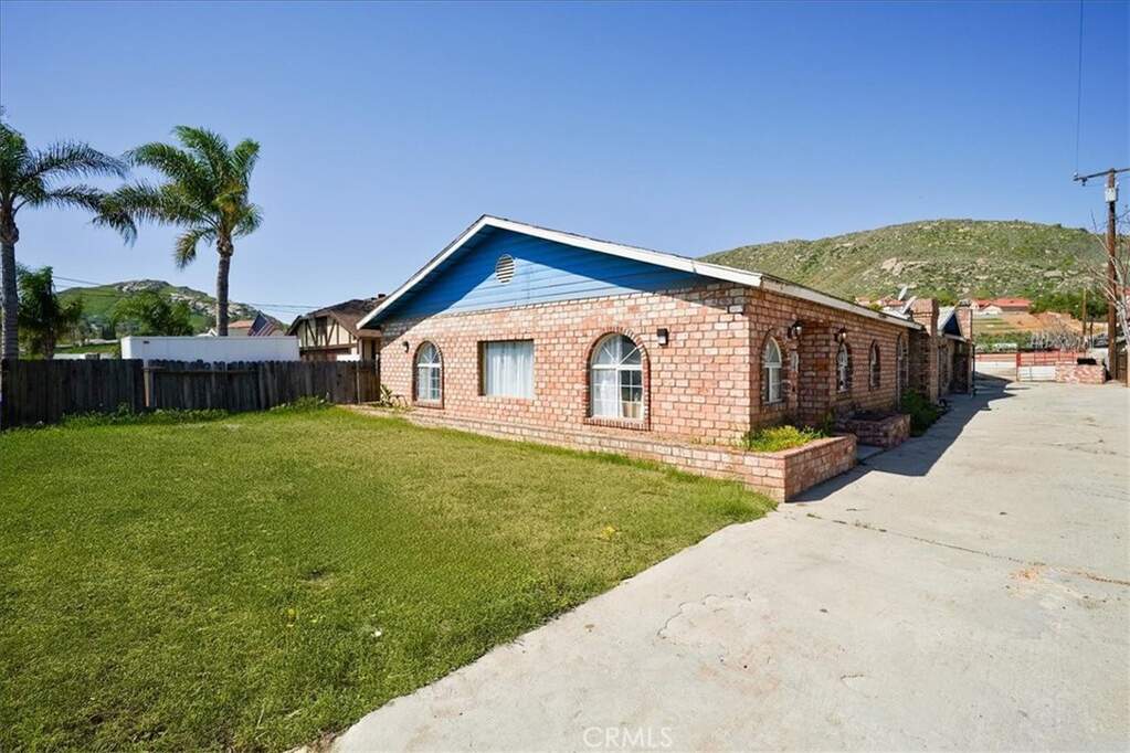 11988 Pepper Street photo