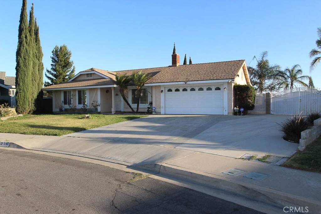 645 W James Street photo
