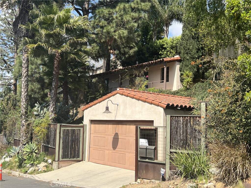 6331 Longview Avenue photo