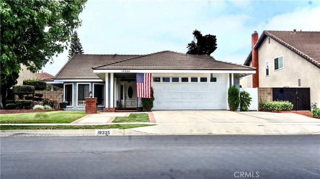 19335 Derbyshire Lane photo