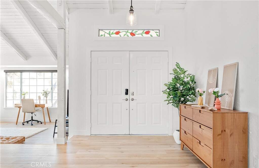 9428 Joshua Lane photo