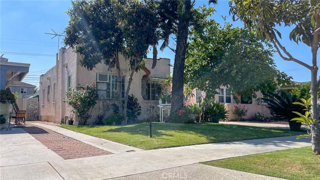 8933 Bowman Avenue photo