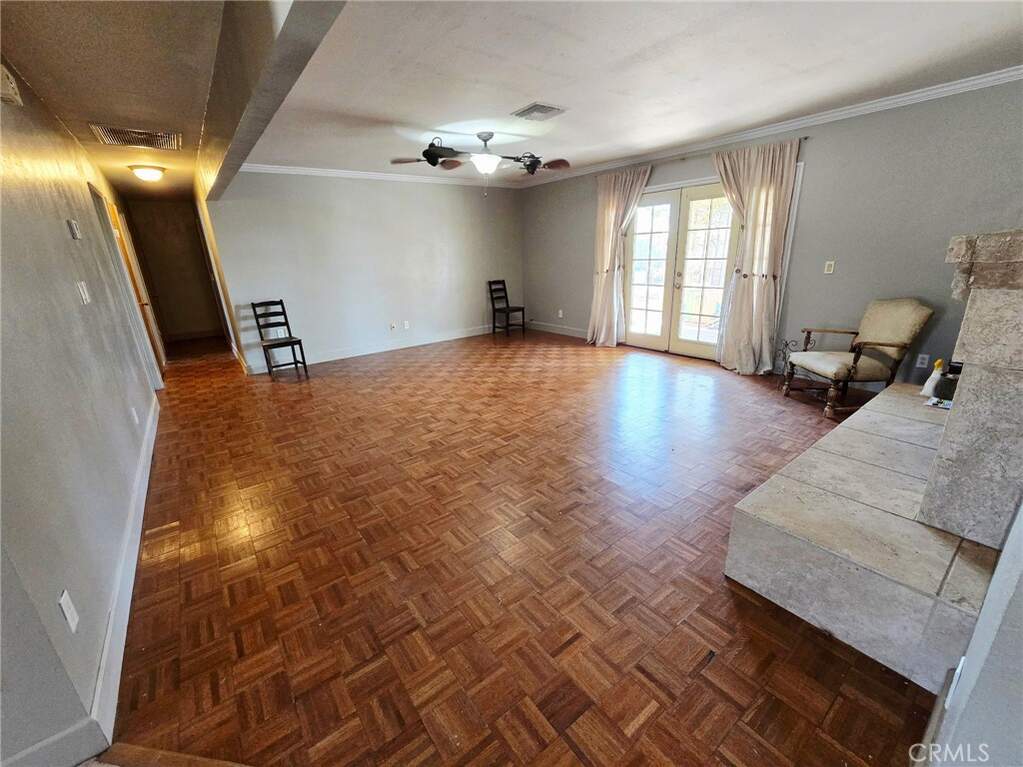 20221 20221 Modoc photo