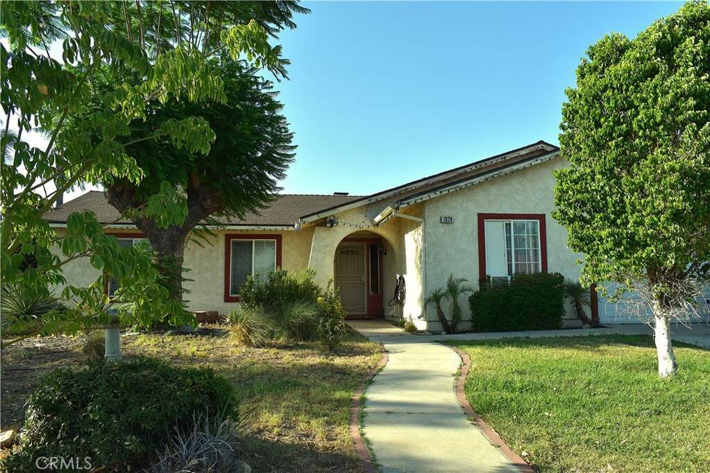 1028 W Woodcrest Street photo