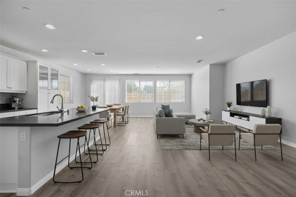 3170 E Painted Crescent photo