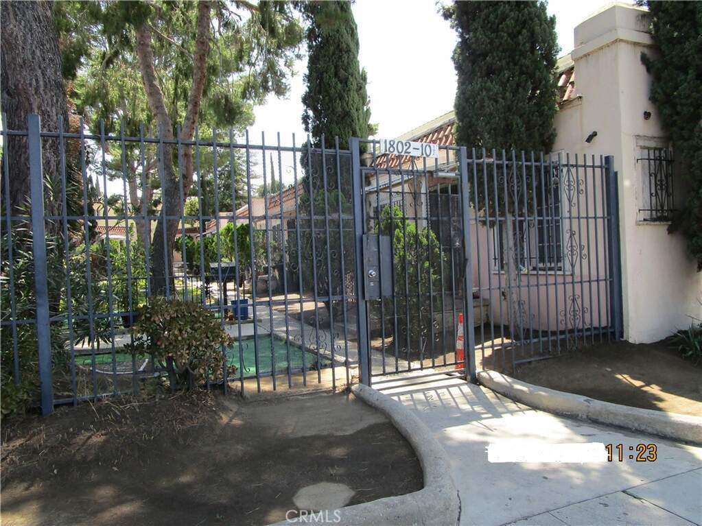 1802 N Western Avenue photo
