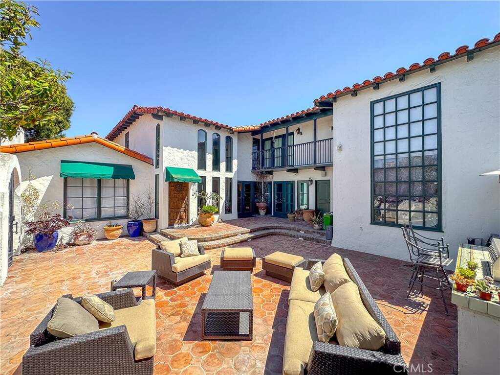 1585 E Ocean Boulevard photo