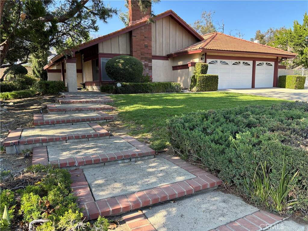7950 Gardenia photo