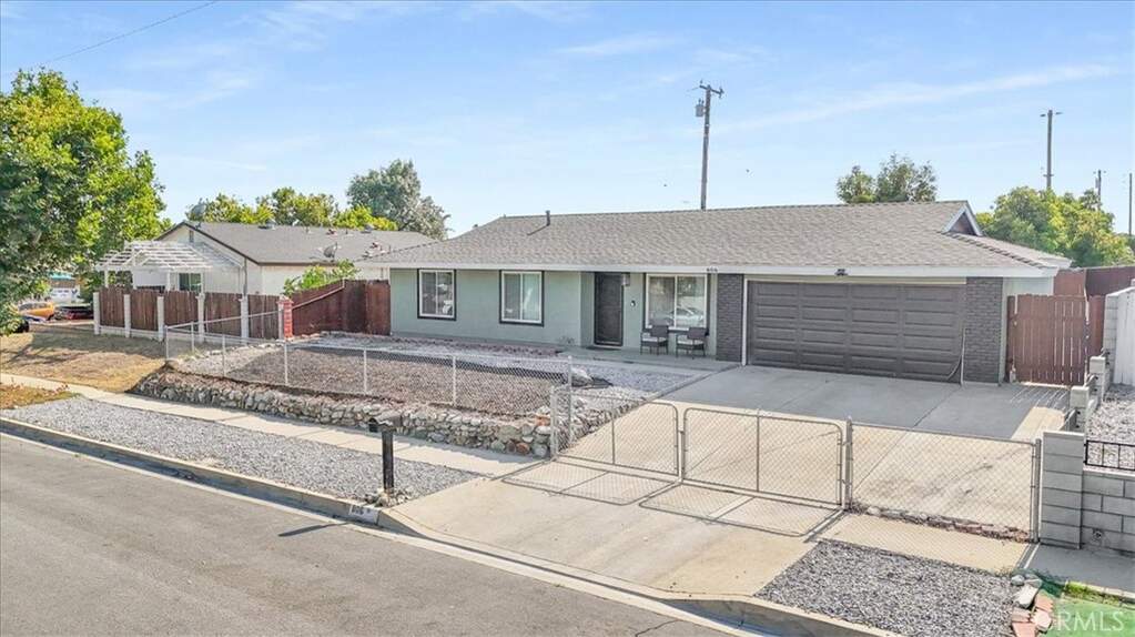 806 S Sandalwood Avenue photo