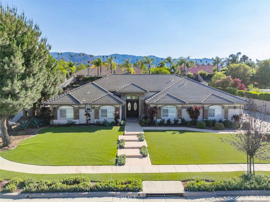 974 Alexandra Drive photo