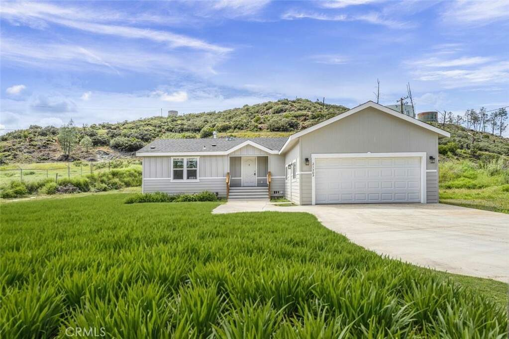 21305 Stewart Street photo