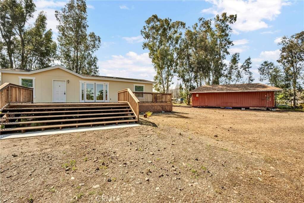 20967 Saint Stephens Avenue photo