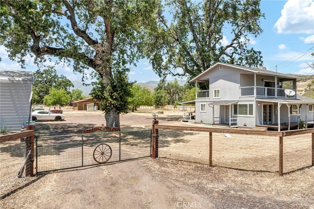 20511 Santa Barbara Avenue photo