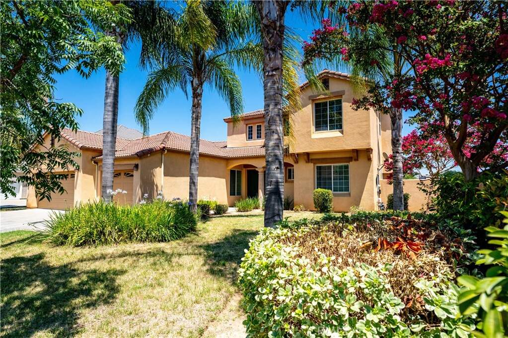 8185 Lakeshore Drive photo
