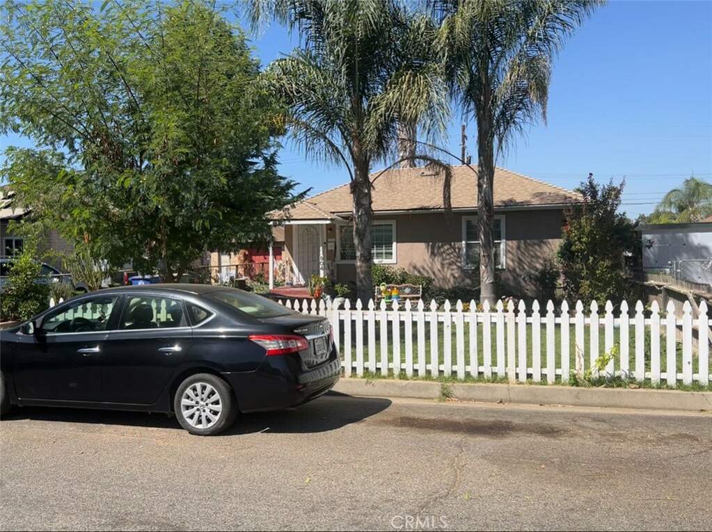 904 Riverside Avenue photo