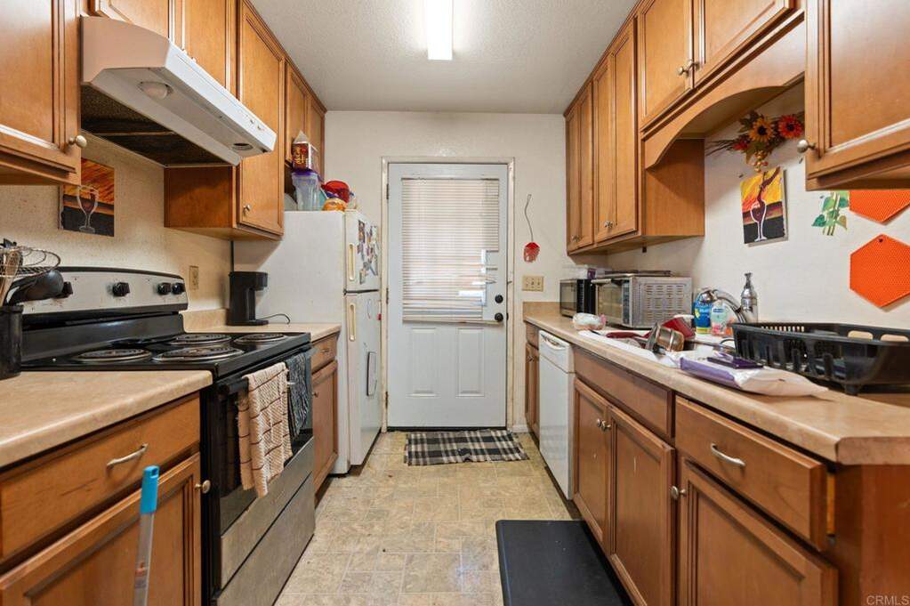 8046 48 Sarawak Drive photo