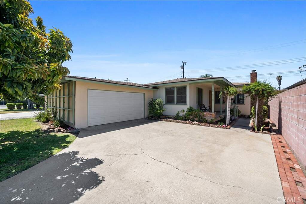 8416 Glendola Drive photo