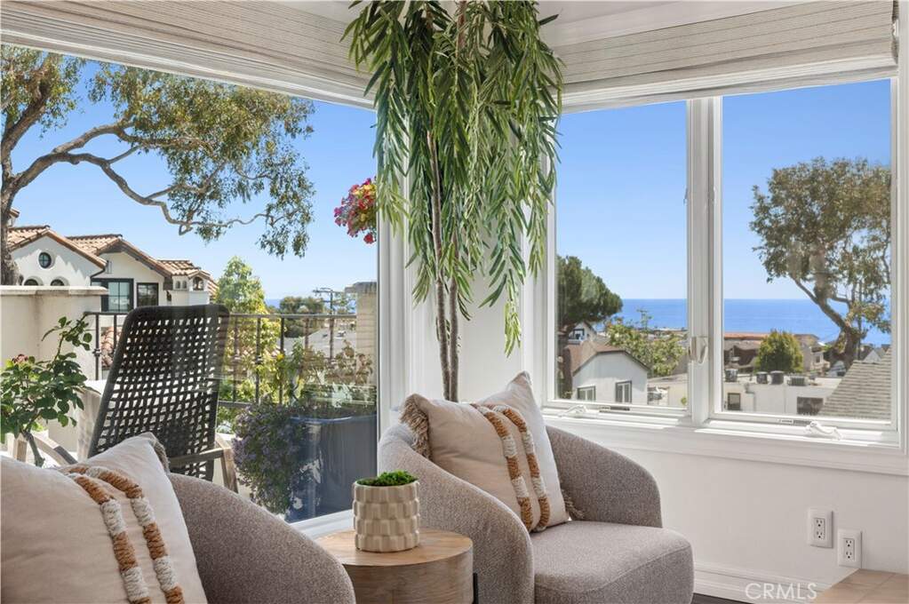 3-bed apartment, Corona Del Mar