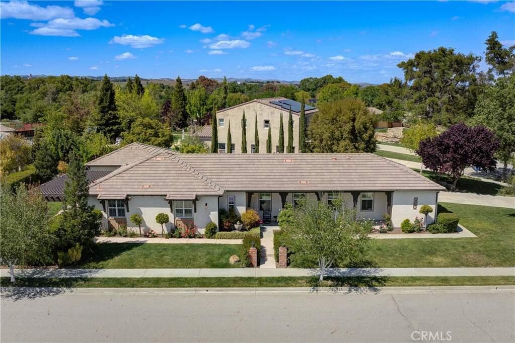 1090 Muscat Court photo