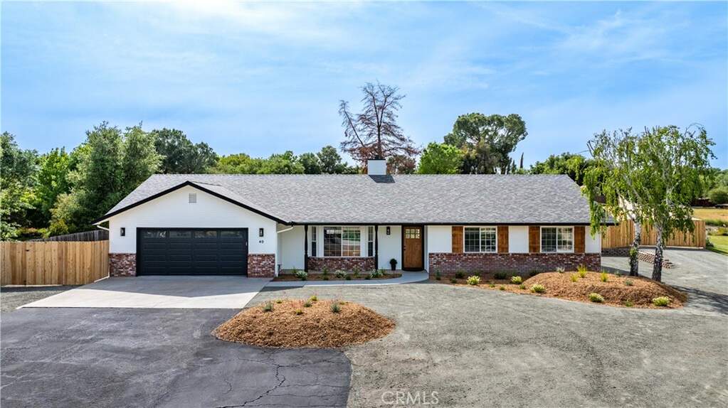 40 Frontier Way photo