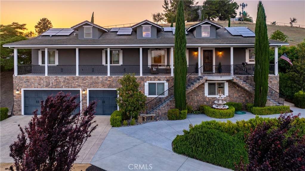 98 Nutwood Circle photo