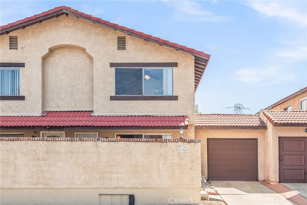 1136 Calle Linares photo
