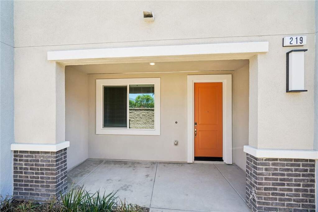 219 Aurora Lane photo