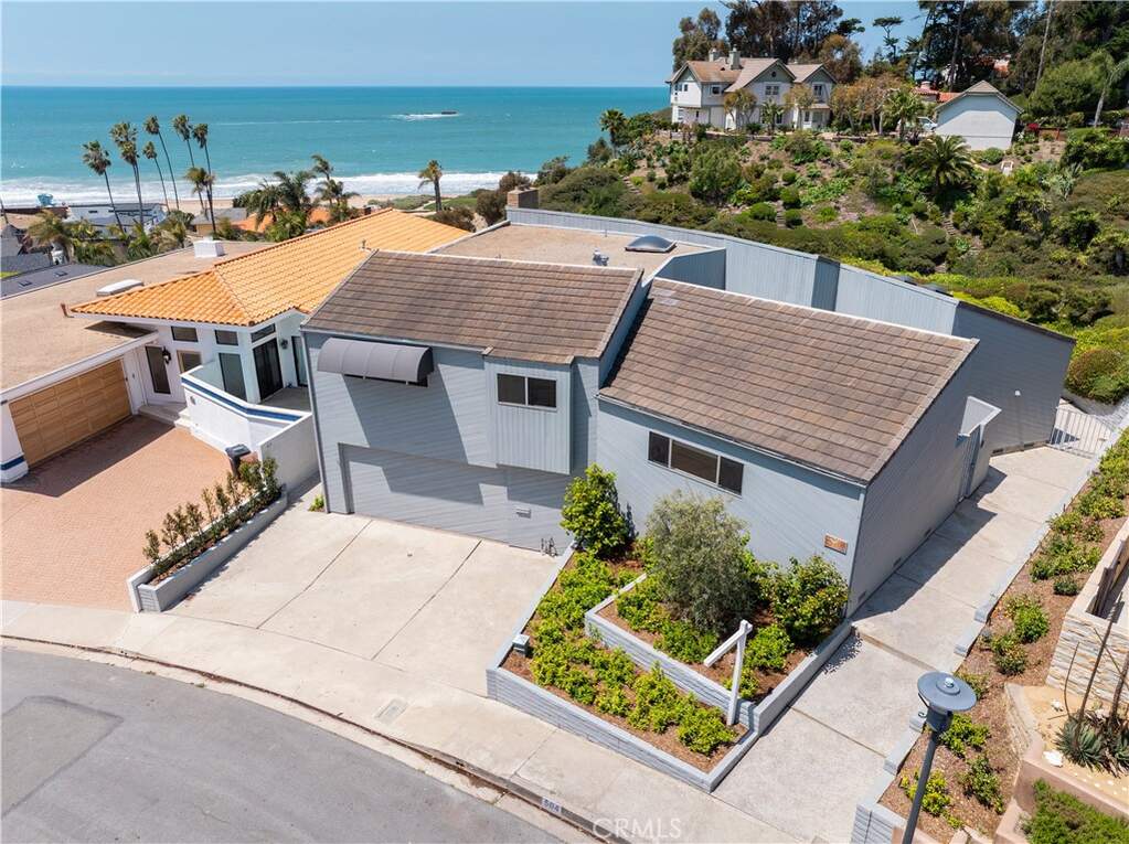 504 Avenida La Costa photo