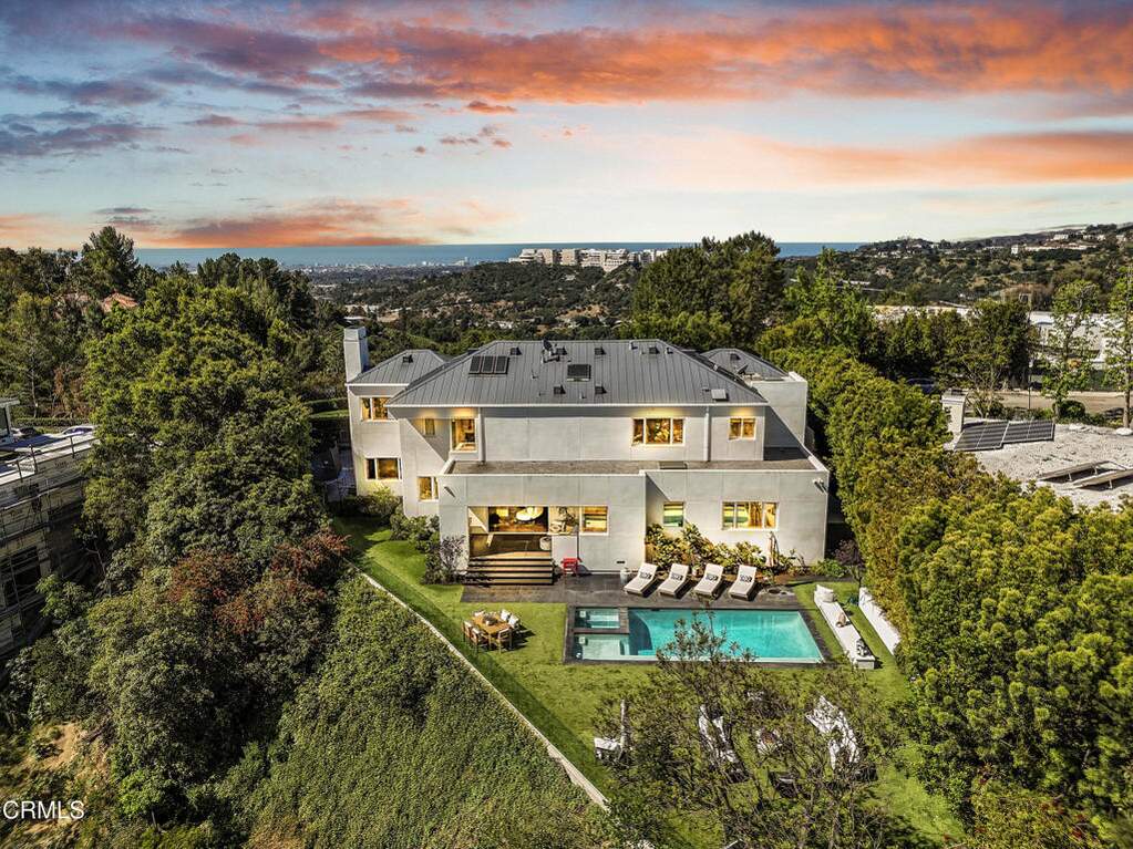 1116 Linda Flora Drive photo